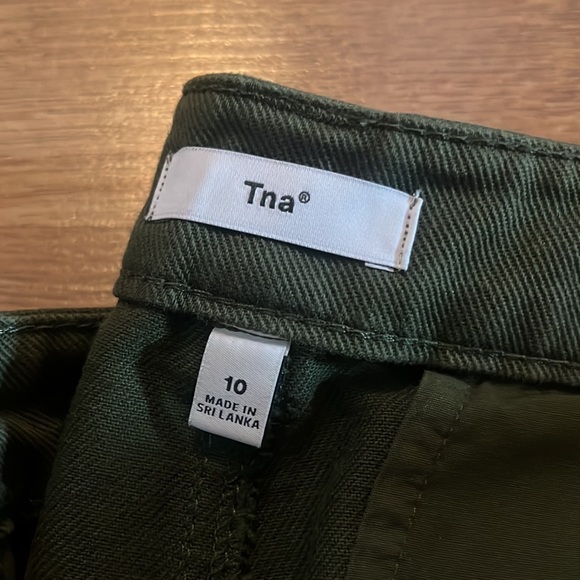 Aritzia Cargo Pants, size 10 - Picture 5 of 5
